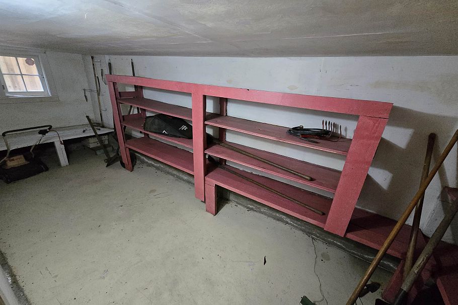 4212 Perry Street Vancouver, BC - 24