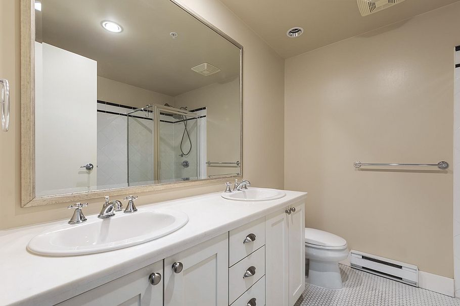 312 170 W 1st Street North Vancouver, BC - 17