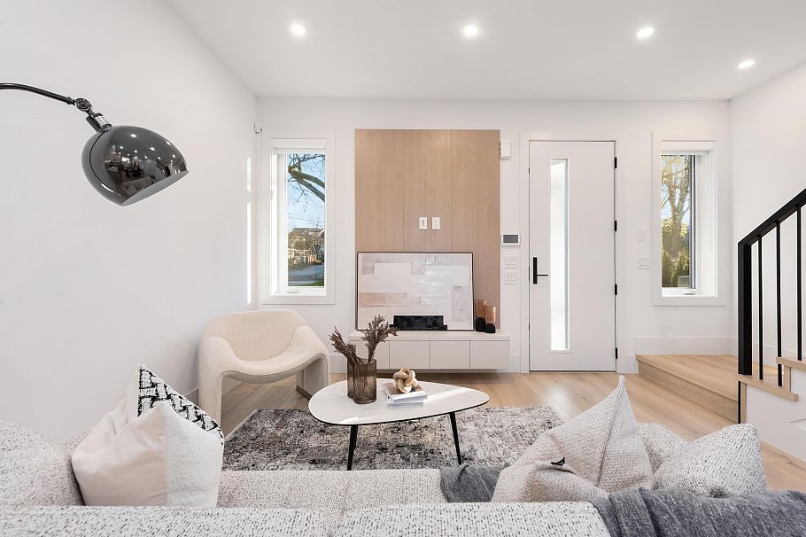 323 N Kamloops Street Vancouver, BC - 7