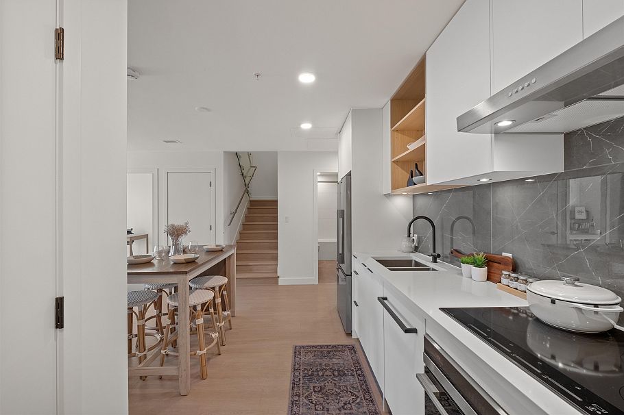 103 333 St. Davids Avenue North Vancouver, BC - 9