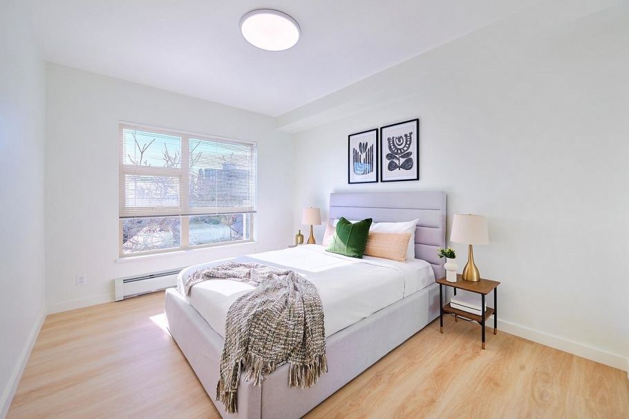 311 1033 St. Georges Avenue North Vancouver, BC - 18