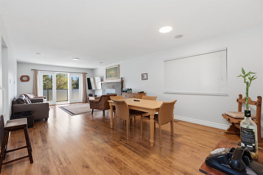 1911 Deep Cove Road North Vancouver, BC - 6