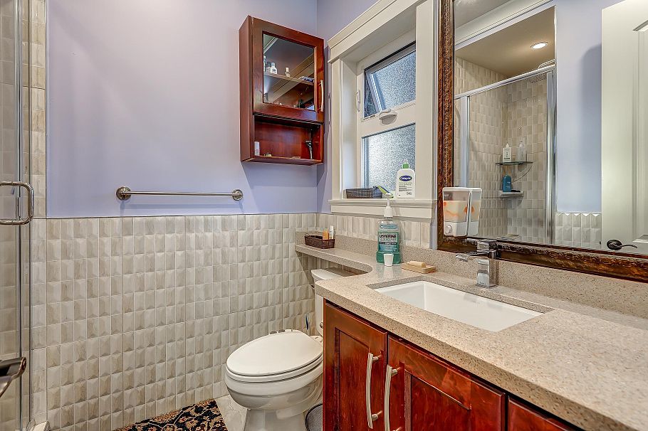 66 W 44th Avenue Vancouver, BC - 25