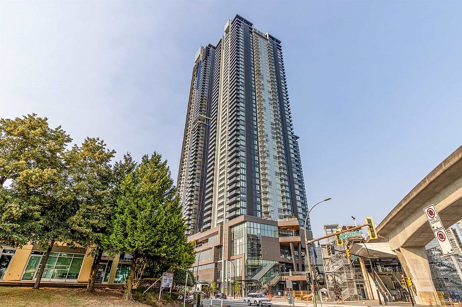 2704 2186 Gilmore Avenue Burnaby, BC - 1
