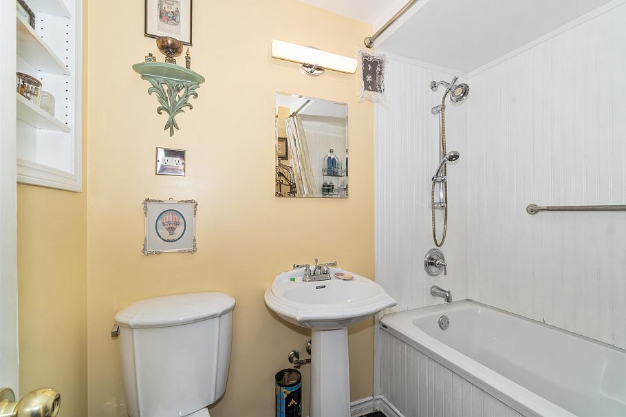 101 1879 Barclay Street Vancouver, BC - 11