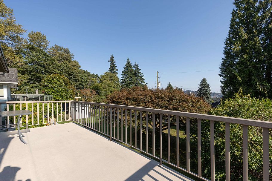 1063 Whitchurch Street North Vancouver, BC - 8