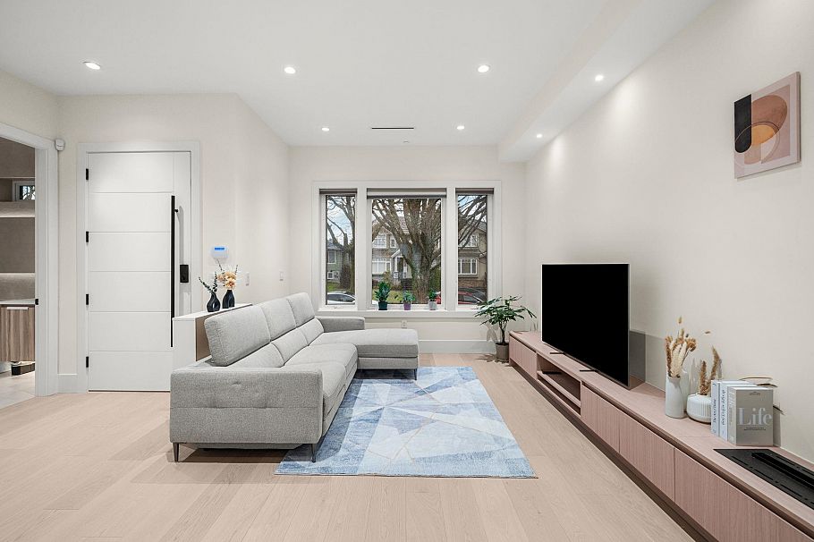 7851 Cartier Street Vancouver, BC - 5