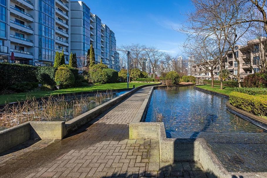 413 525 Wheelhouse Square Vancouver, BC - 26