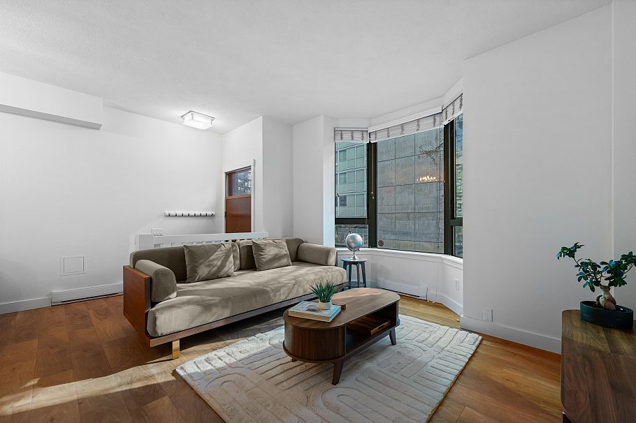 203 1238 Melville Street Vancouver, BC - 3