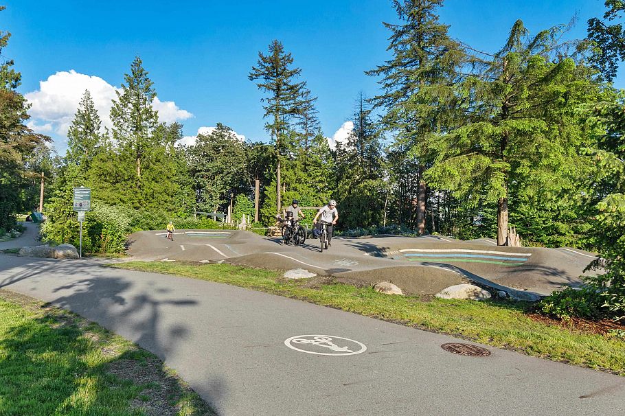 107 733 E 3rd Street North Vancouver, BC - 31