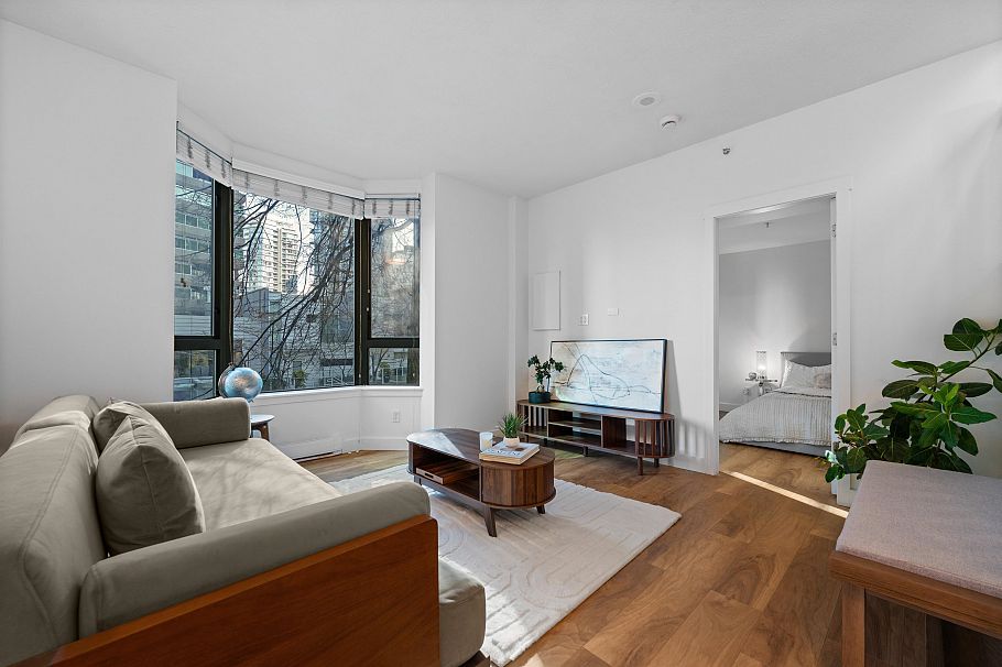 203 1238 Melville Street Vancouver, BC - 1