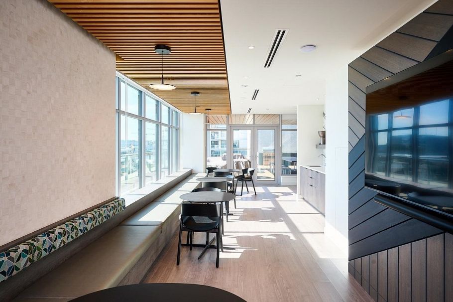 807 755 Harbourside Drive North Vancouver, BC - 35