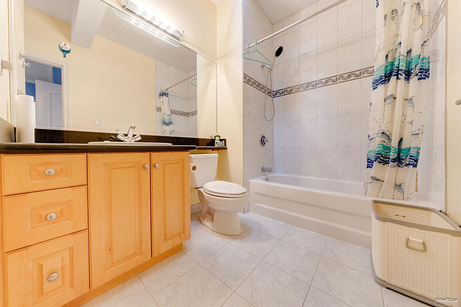 4989 Chalet Place North Vancouver, BC - 21