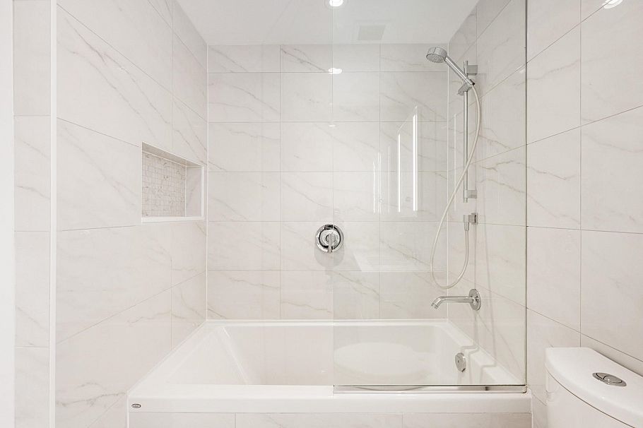 307 2888 Arbutus Street Vancouver, BC - 30