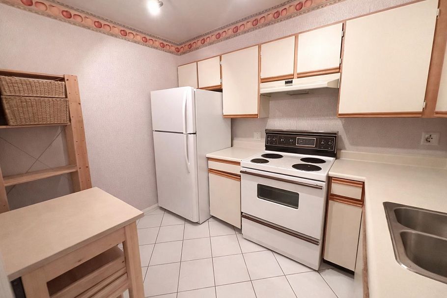 316 555 W 14th Avenue Vancouver, BC - 6