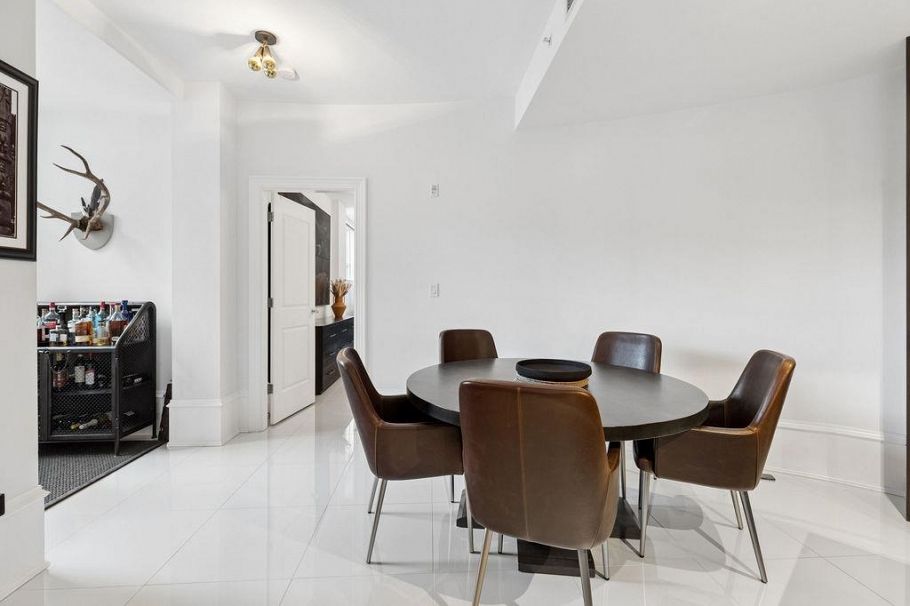 304 1102 Hornby Street Vancouver, BC - 17