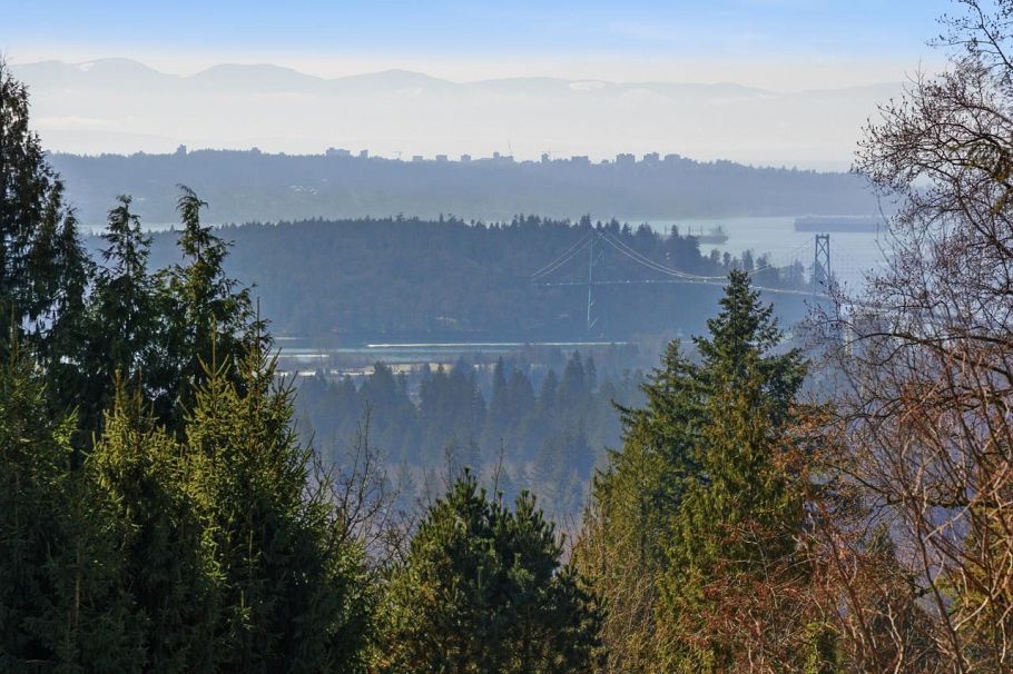 145 E Kensington Road North Vancouver, BC - 1