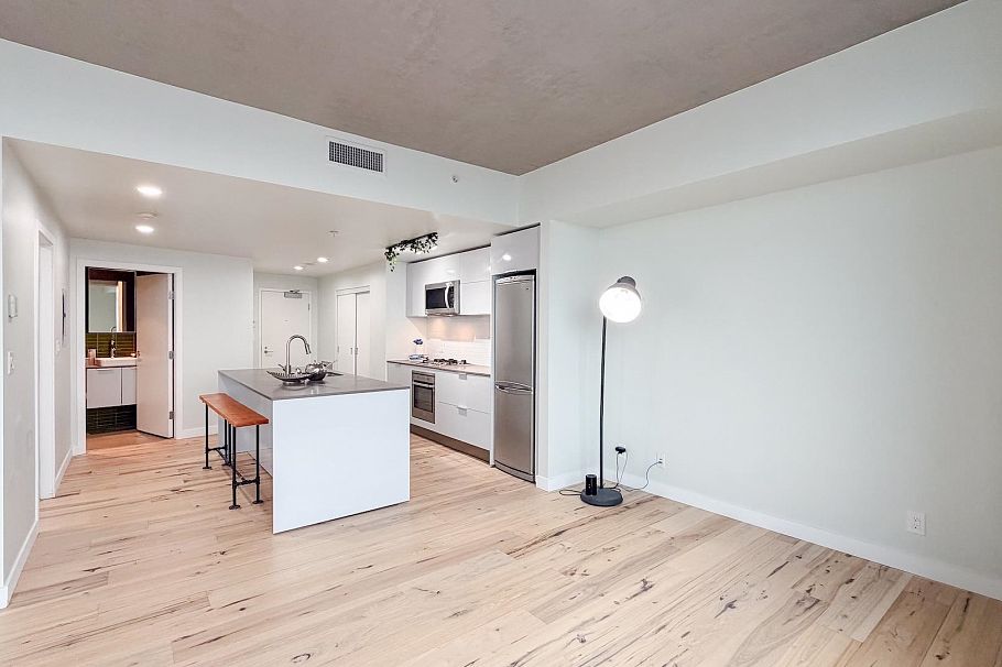 PH4 108 Cordova Street Vancouver, BC - 8