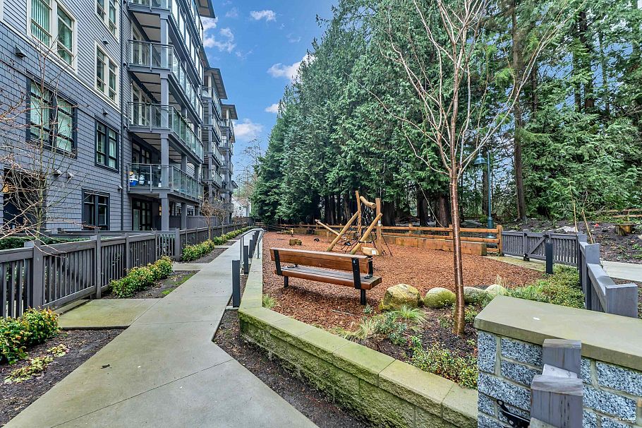 1101 2325 Emery Court North Vancouver, BC - 26