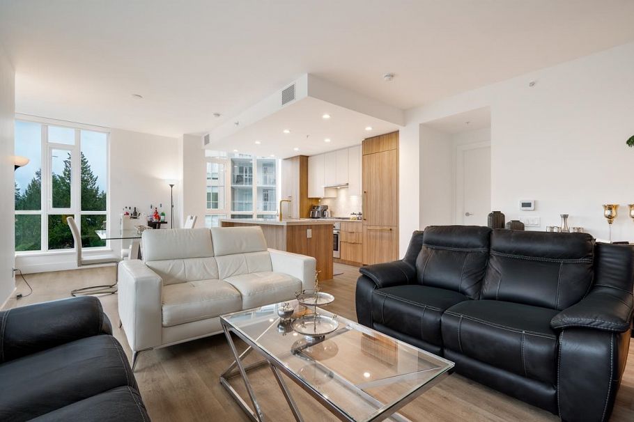 303 2375 Emery Court North Vancouver, BC - 12