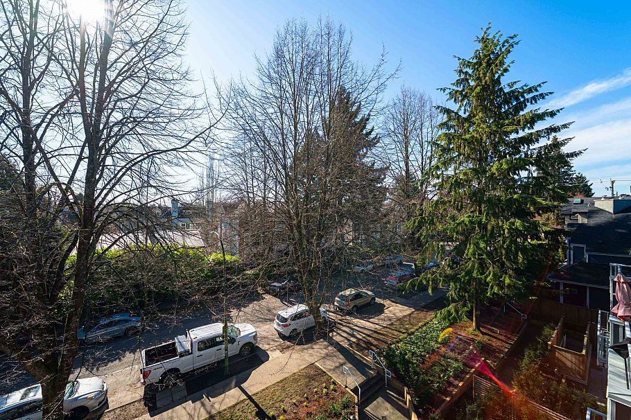 PH3 865 W 15 Avenue Vancouver, BC - 10