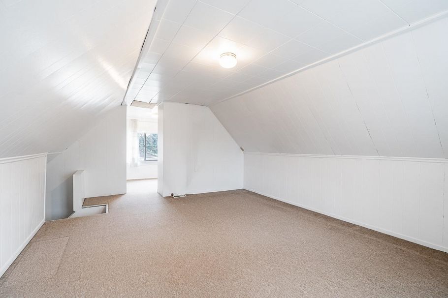 2604 E 19th Avenue Vancouver, BC - 20