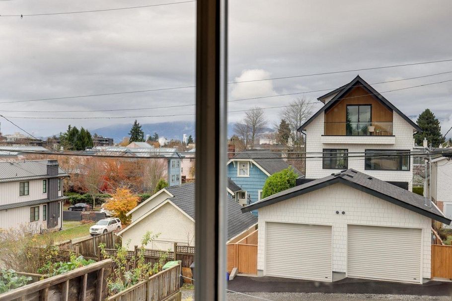 311 E 38th Avenue Vancouver, BC - 13