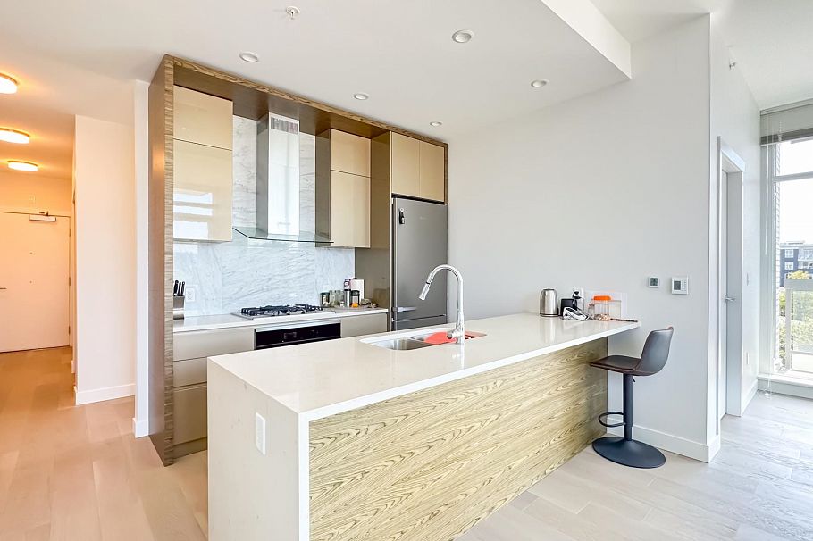 308 6733 Cambie Street Vancouver, BC - 5