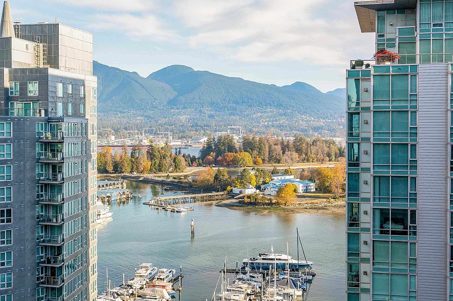 2101 1499 W Pender Street Vancouver, BC - 10