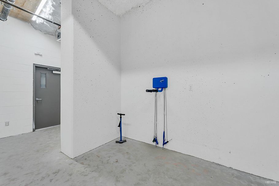 1101 2325 Emery Court North Vancouver, BC - 28