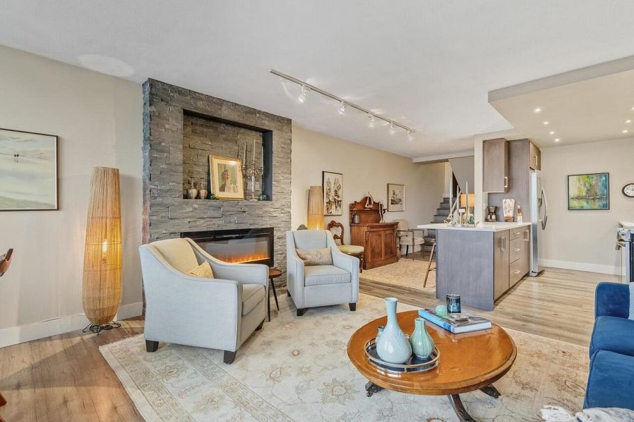 521 666 Leg In Boot Square Vancouver, BC - 8