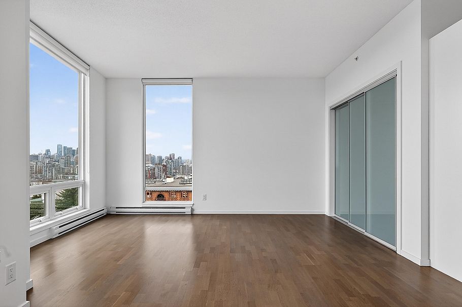 512 133 E 8th Avenue Vancouver, BC - 2