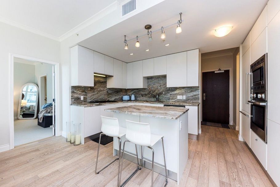 304 175 Victory Ship Way North Vancouver, BC - 6