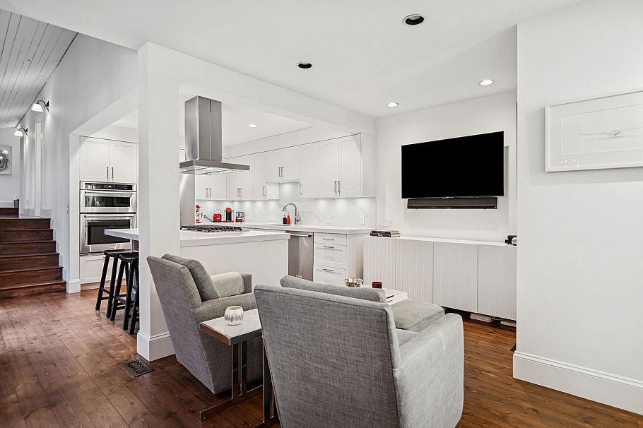 3814 W 11 Avenue Vancouver, BC - 13