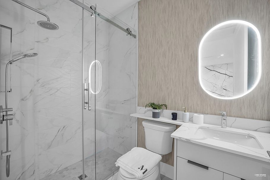 1 1722 W 68th Avenue Vancouver, BC - 13