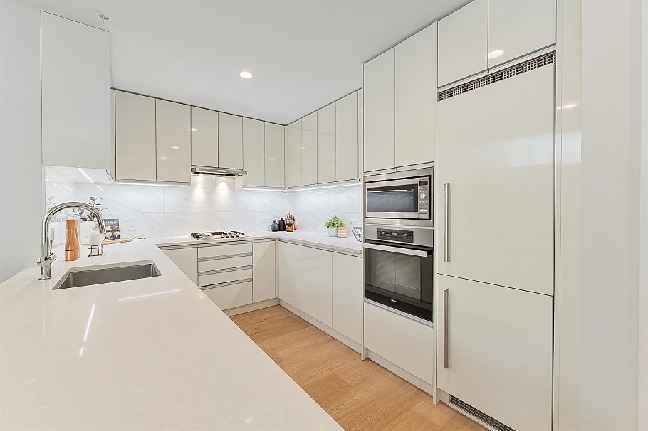 202 528 W King Edward Avenue Vancouver, BC - 4