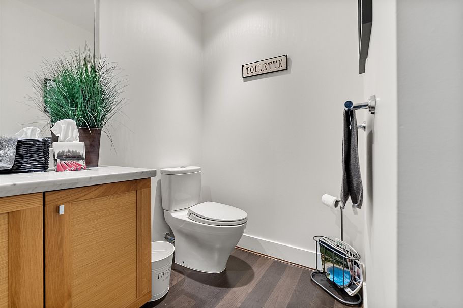 41 3639 Aldercrest Drive North Vancouver, BC - 34