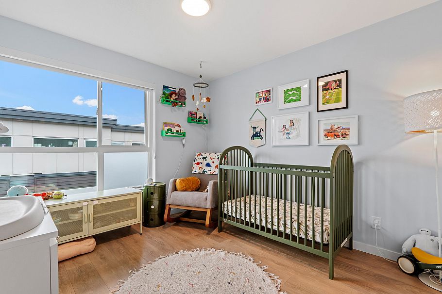 27 533 E 3rd Street North Vancouver, BC - 25