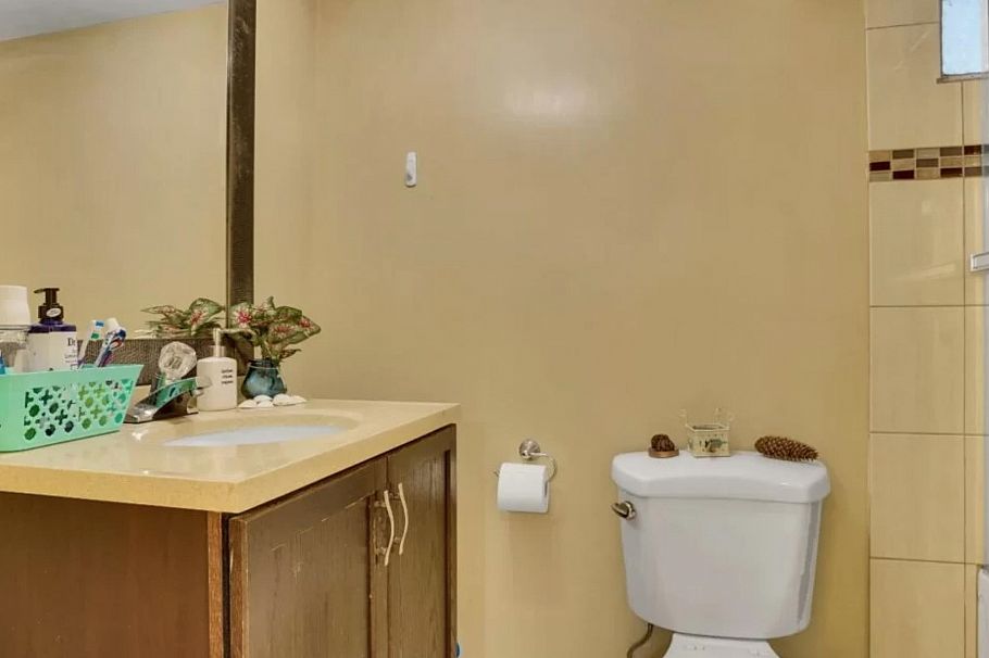 1441 W 49th Avenue Vancouver, BC - 15