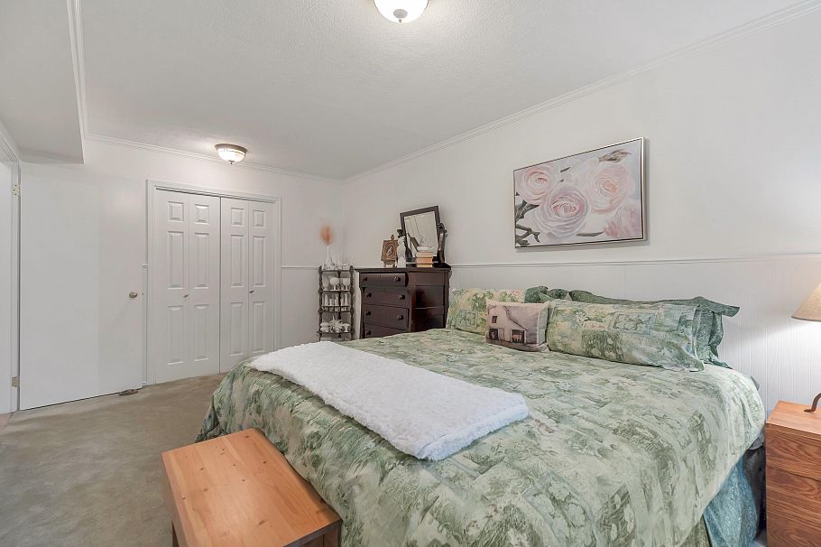 12 3634 Garibaldi Drive North Vancouver, BC - 34