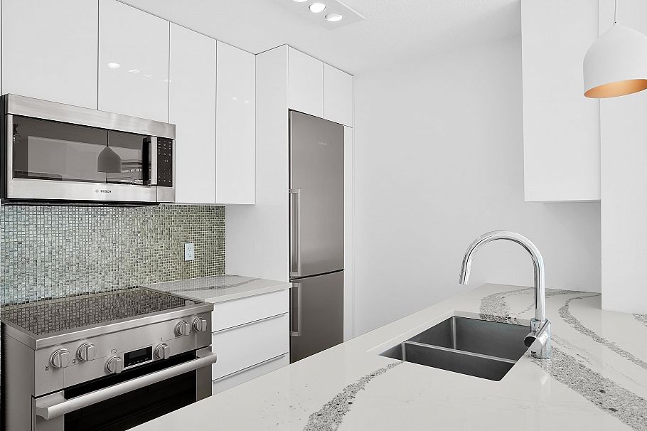 802 58 Keefer Place Vancouver, BC - 8