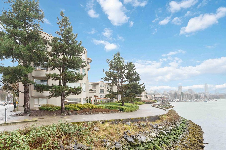 311 1859 Spyglass Place Vancouver, BC - 22