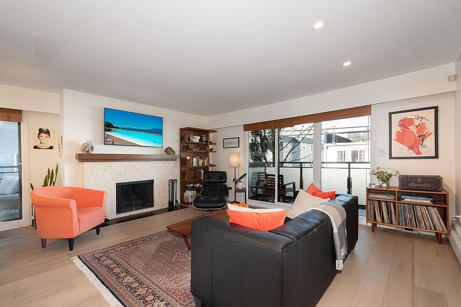 212 2255 York Avenue Vancouver, BC - 1