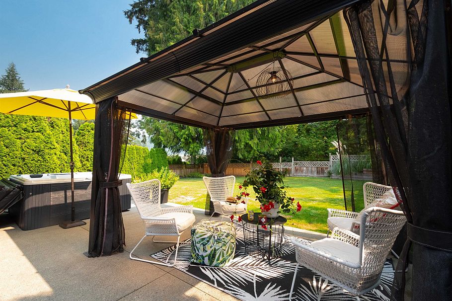 1930 Panorama Drive North Vancouver, BC - 36