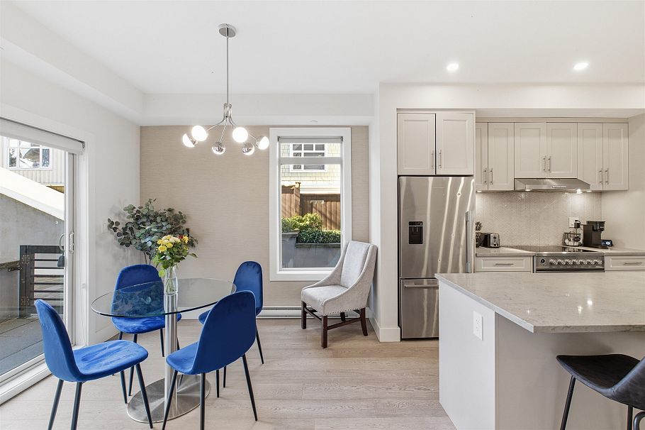 1 115 W Queens Road North Vancouver, BC - 12