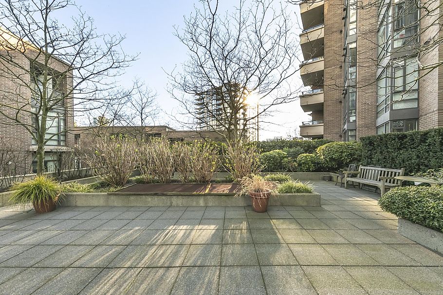 312 170 W 1st Street North Vancouver, BC - 28