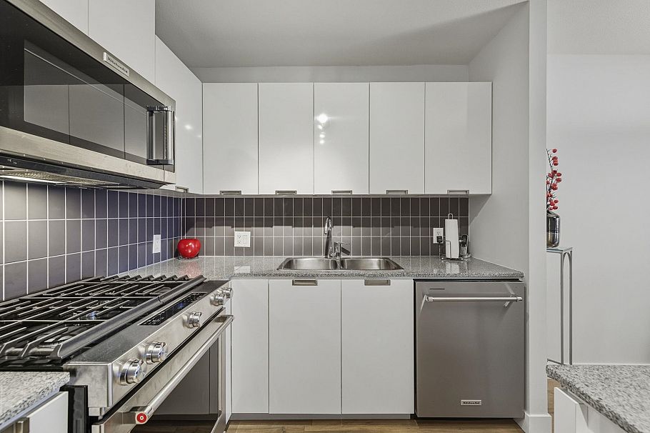 1102 151 W 2nd Street North Vancouver, BC - 8