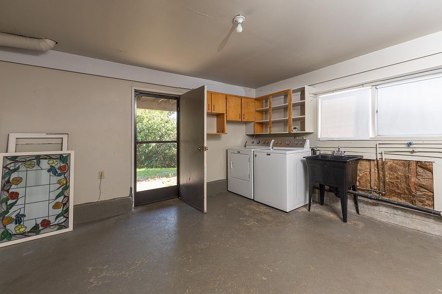 1063 Whitchurch Street North Vancouver, BC - 25