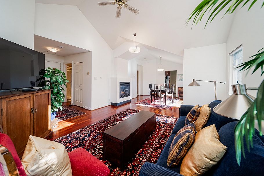 PH3 865 W 15 Avenue Vancouver, BC - 5