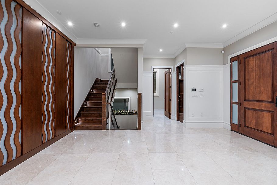 3708 W 35th Avenue Vancouver, BC - 4